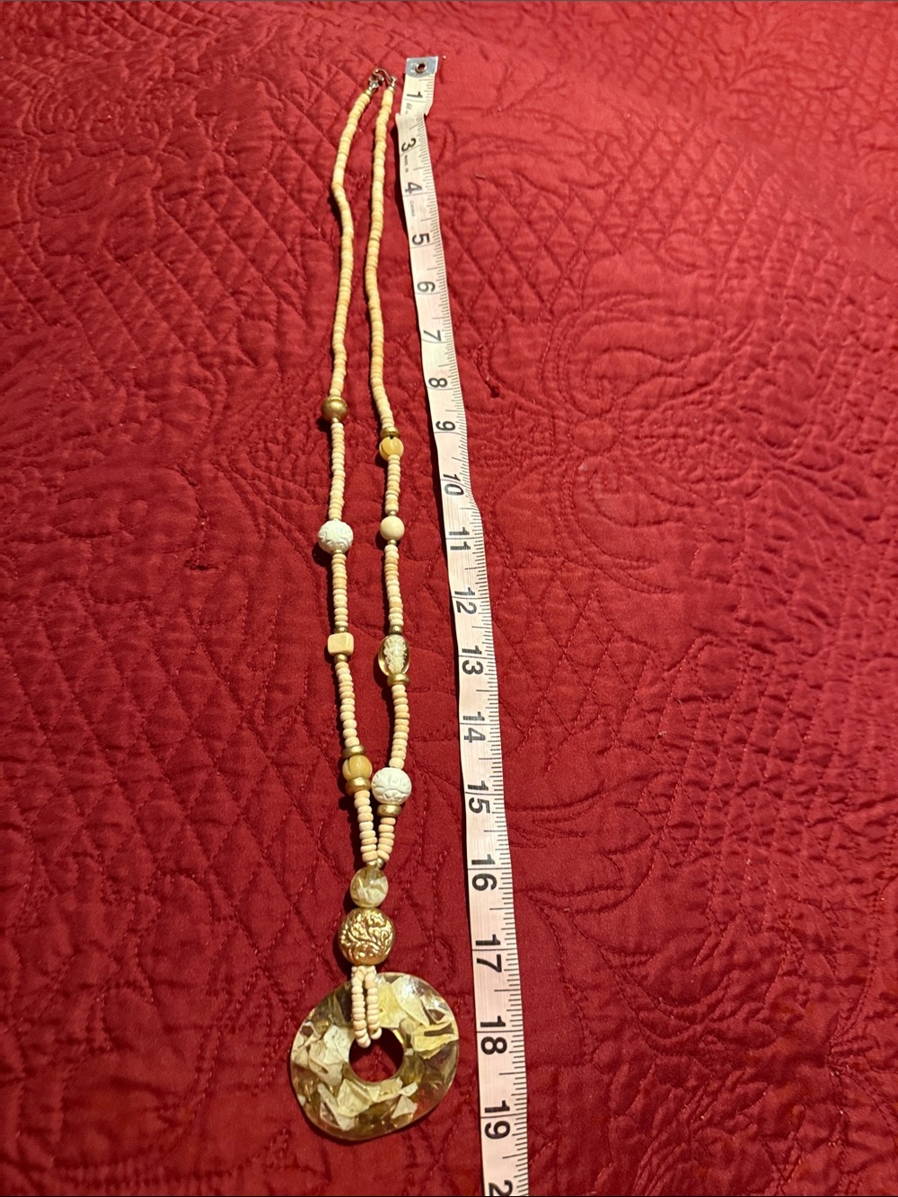 Donut pendant Beaded Statement Necklace with stone and natural shell chips - Picture 9 of 9